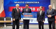 Czek na stabilizację osuwiska i odbudowę drogi - zdjęcie 2