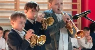 "Koncert Wiosenny" w wykonaniu uczniów Szkoły Muzycznej I stopnia w Żegocinie - filia Pasierbiec - zdjęcie 3