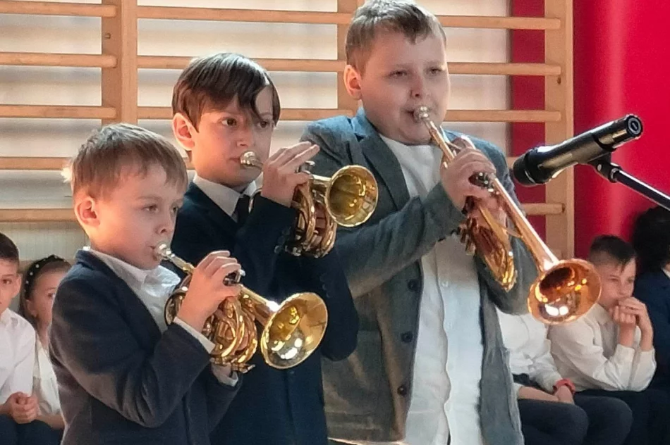 "Koncert Wiosenny" w wykonaniu uczniów Szkoły Muzycznej I stopnia w Żegocinie - filia Pasierbiec - zdjęcie 3