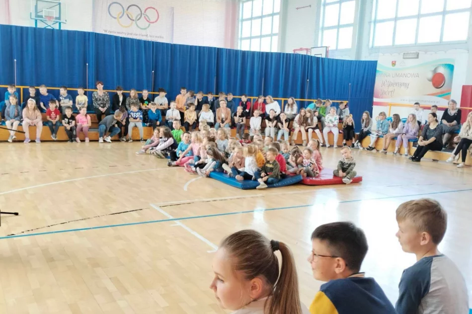 "Koncert Wiosenny" w wykonaniu uczniów Szkoły Muzycznej I stopnia w Żegocinie - filia Pasierbiec - zdjęcie 4