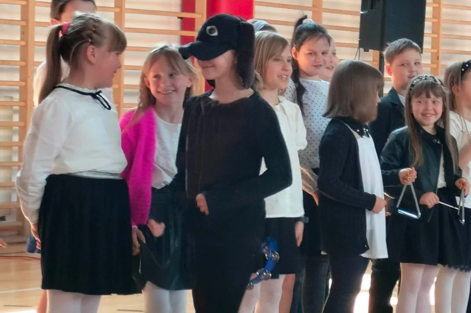 "Koncert Wiosenny" w wykonaniu uczniów Szkoły Muzycznej I stopnia w Żegocinie - filia Pasierbiec - zdjęcie 18