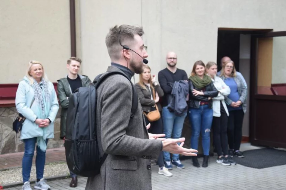 Dawny areszt - szkolną szatnią, na boisku był spacerniak - zdjęcie 6