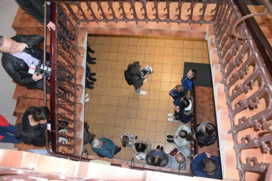 Dawny areszt - szkolną szatnią, na boisku był spacerniak - zdjęcie 7