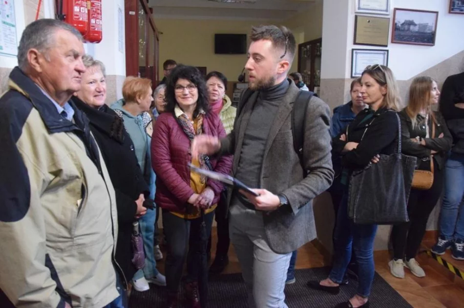 Dawny areszt - szkolną szatnią, na boisku był spacerniak - zdjęcie 11