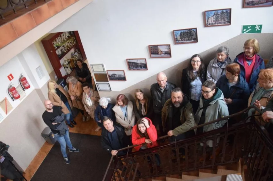 Dawny areszt - szkolną szatnią, na boisku był spacerniak - zdjęcie 16