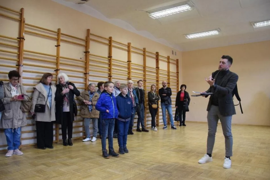 Dawny areszt - szkolną szatnią, na boisku był spacerniak - zdjęcie 19