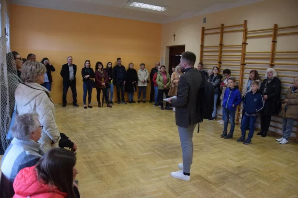 Dawny areszt - szkolną szatnią, na boisku był spacerniak - zdjęcie 20