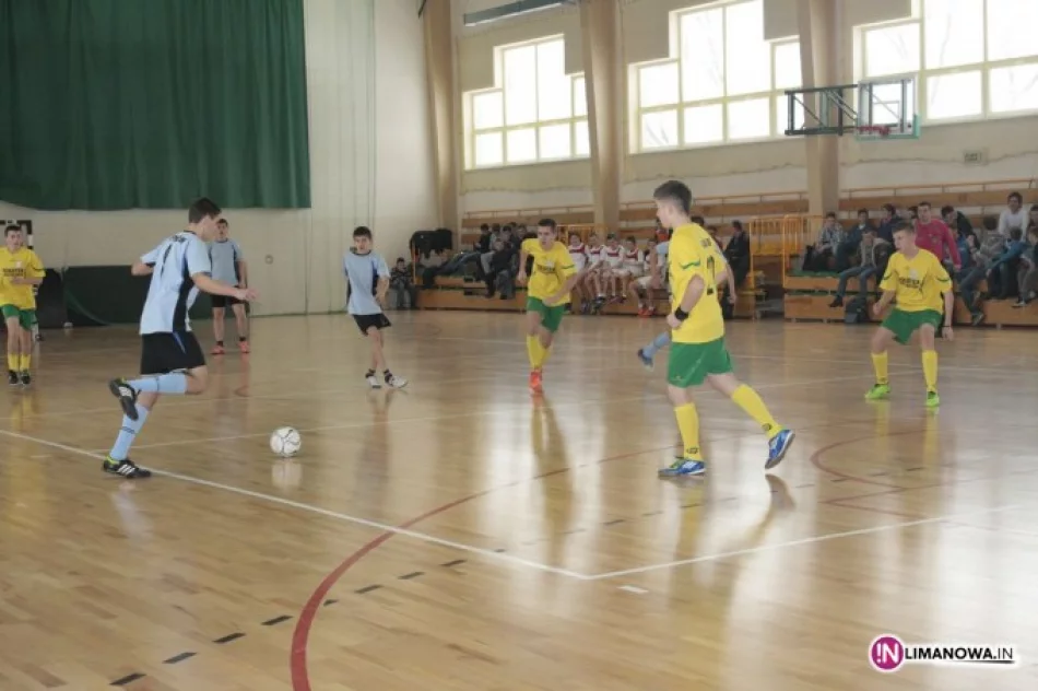 Rozgrywki trampkarzy w gminie Limanowa - zdjęcie 3