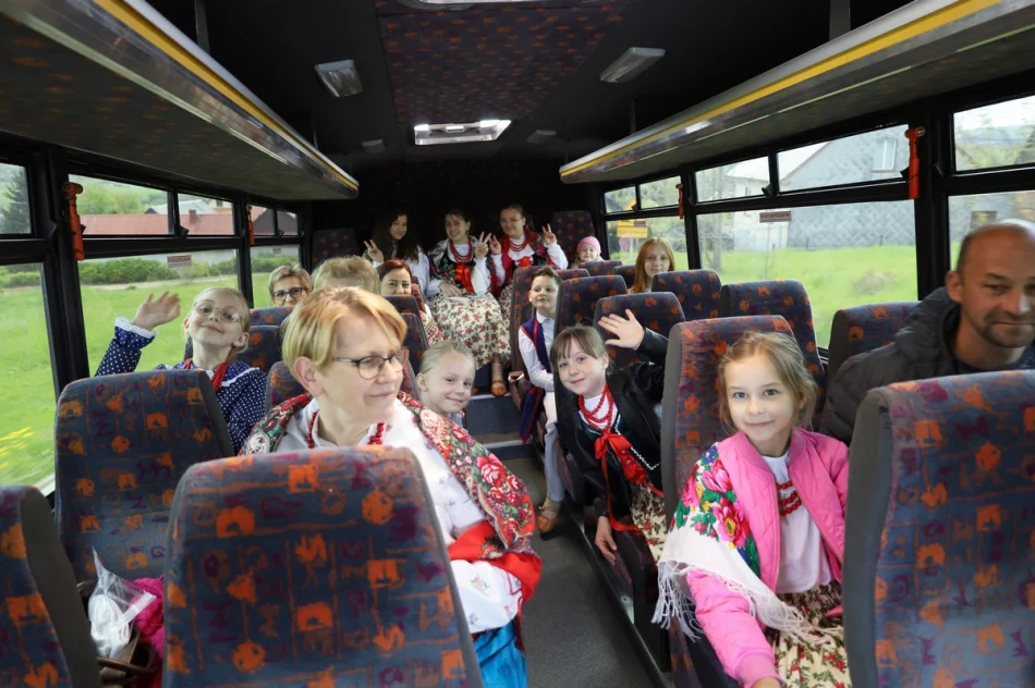 "Śladami Bohaterów" -Projekt Czerwonych Korali z Pisarzowej - zdjęcie 7