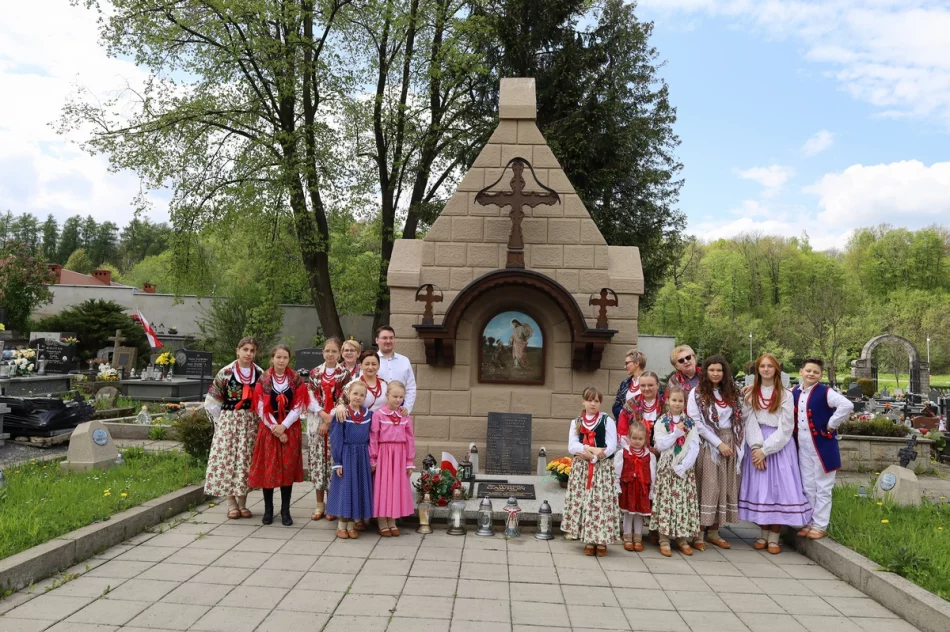 "Śladami Bohaterów" -Projekt Czerwonych Korali z Pisarzowej - zdjęcie 8