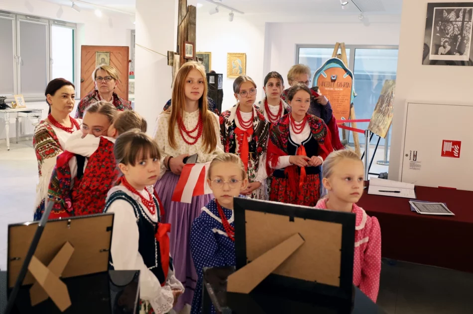 "Śladami Bohaterów" -Projekt Czerwonych Korali z Pisarzowej - zdjęcie 9