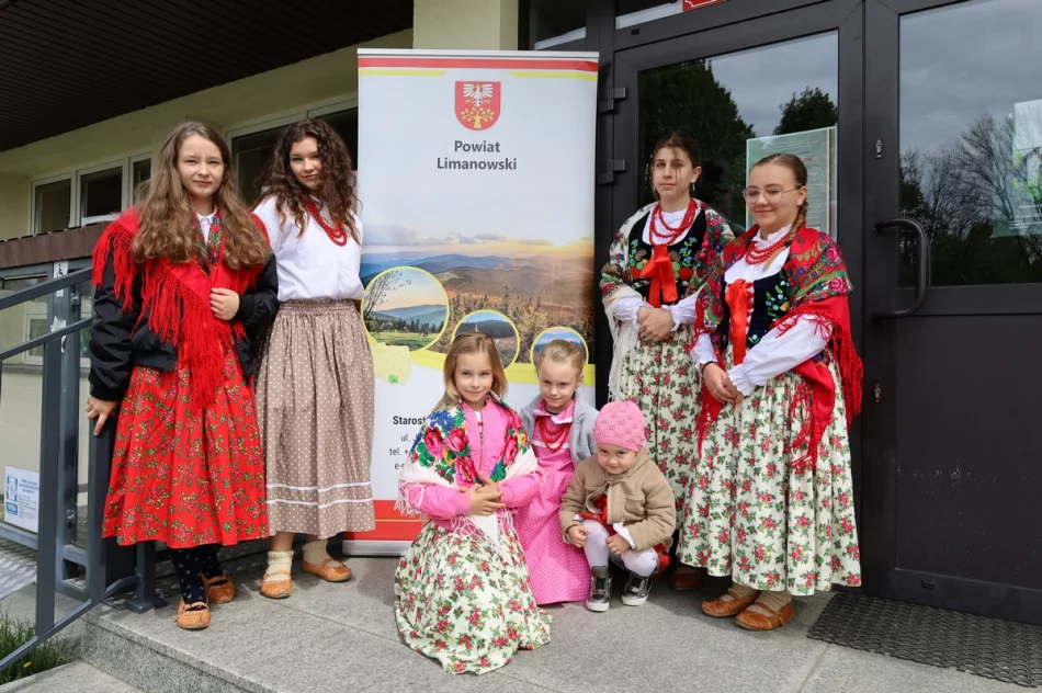 "Śladami Bohaterów" -Projekt Czerwonych Korali z Pisarzowej - zdjęcie 18