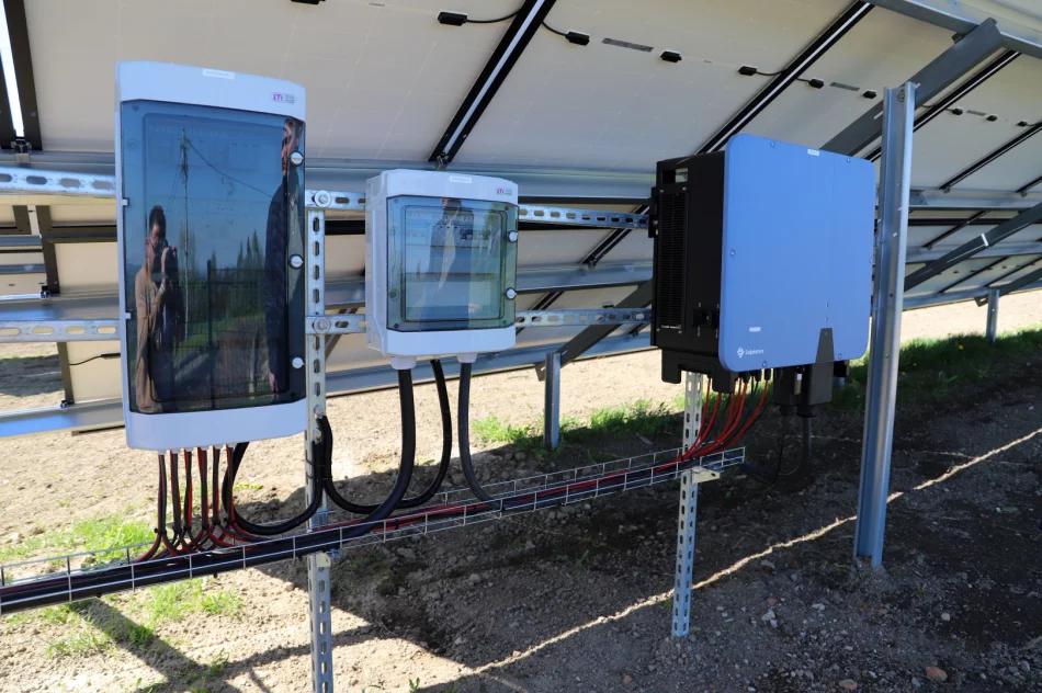 W Starym Rybiu wykonano pierwszą gminną instalację fotowoltaiczną. - zdjęcie 9