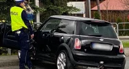 Zderzenie pojazdów, kobieta z dwójką dzieci w szpitalu - zdjęcie 4