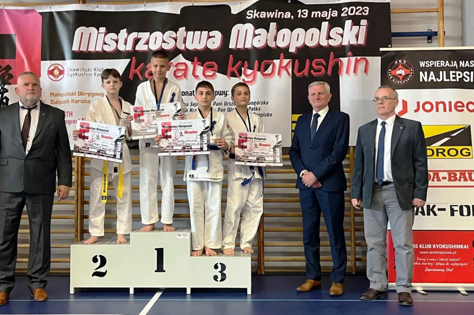 11 medali limanowskich karateków na Mistrzostwach Małopolski Karate Kyokushin - zdjęcie 4