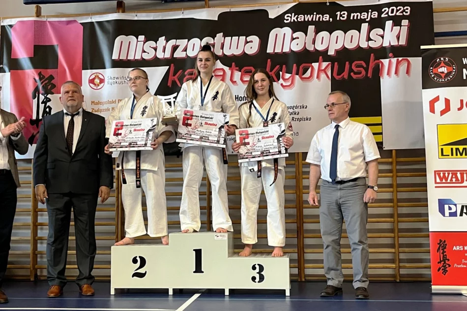 11 medali limanowskich karateków na Mistrzostwach Małopolski Karate Kyokushin - zdjęcie 9