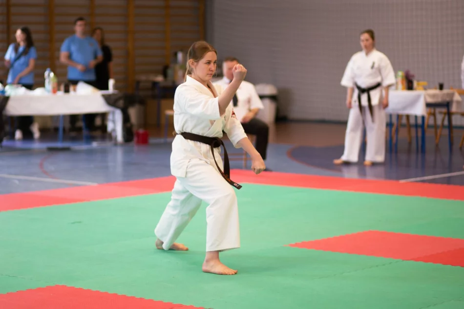 11 medali limanowskich karateków na Mistrzostwach Małopolski Karate Kyokushin - zdjęcie 19
