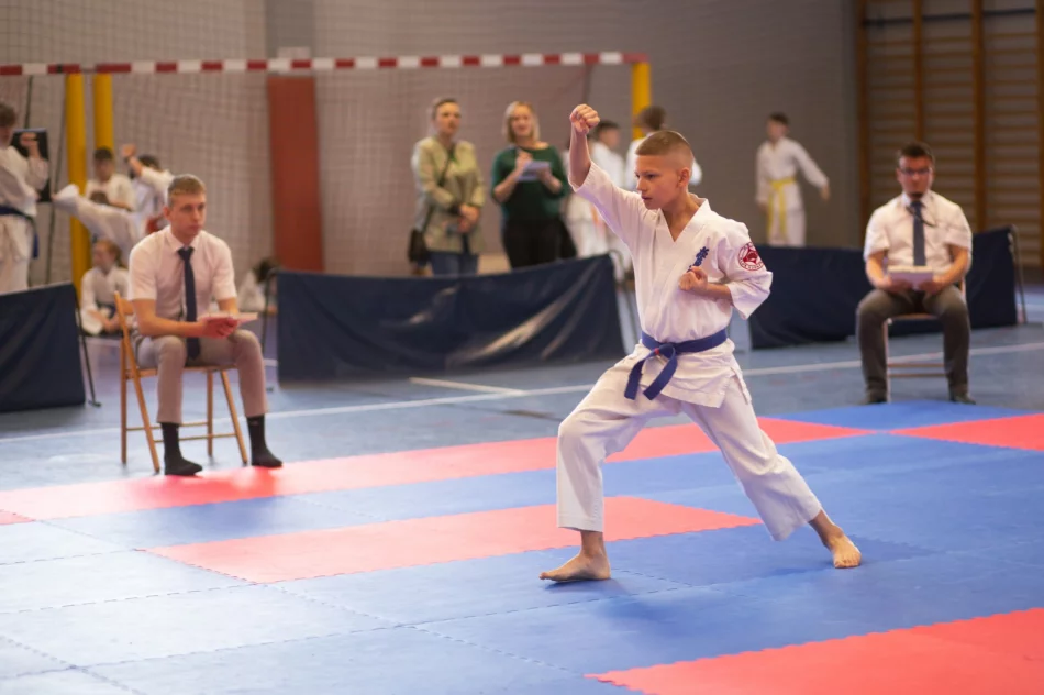 11 medali limanowskich karateków na Mistrzostwach Małopolski Karate Kyokushin - zdjęcie 20
