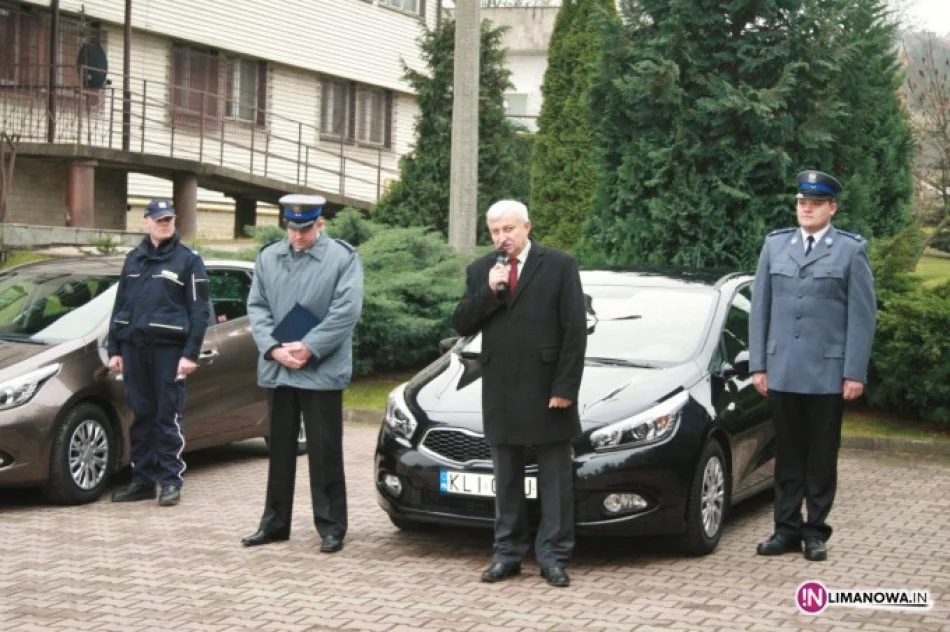Przekazanie samochodów policyjnych - zdjęcie 2
