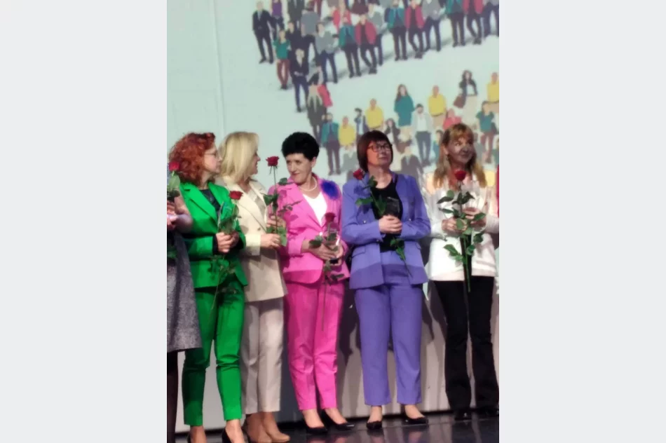 Życzenia i wyróżnienia dla limanowskich pielęgniarek i położnych - zdjęcie 4