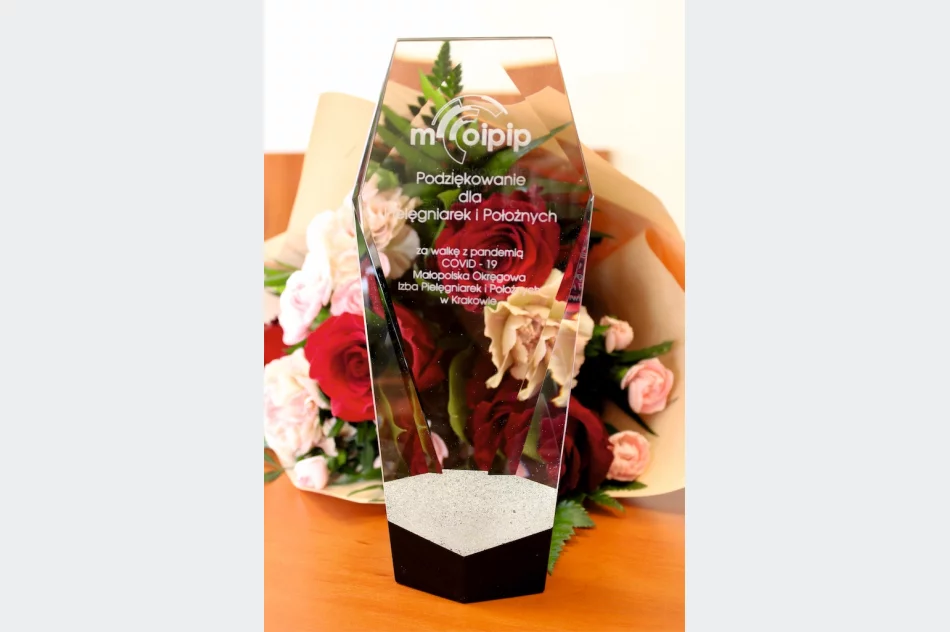 Życzenia i wyróżnienia dla limanowskich pielęgniarek i położnych - zdjęcie 7