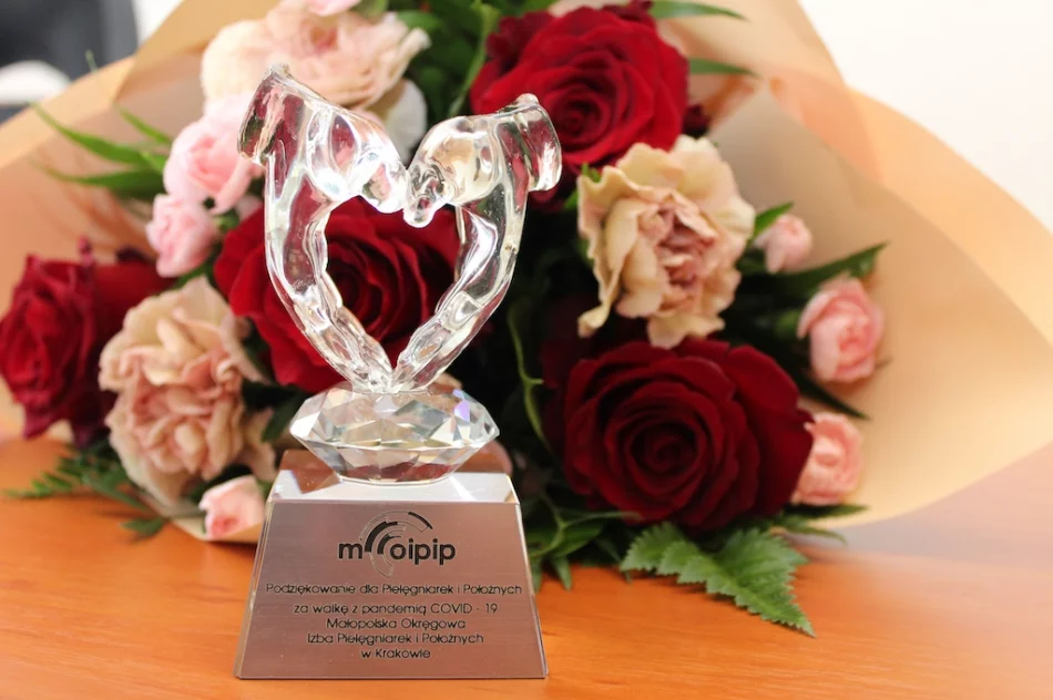 Życzenia i wyróżnienia dla limanowskich pielęgniarek i położnych - zdjęcie 8