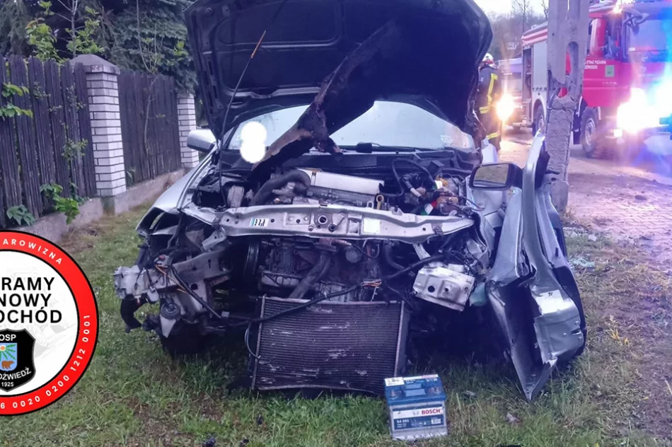 Rozbity samochód, dwie osoby w szpitalu - zdjęcie 4