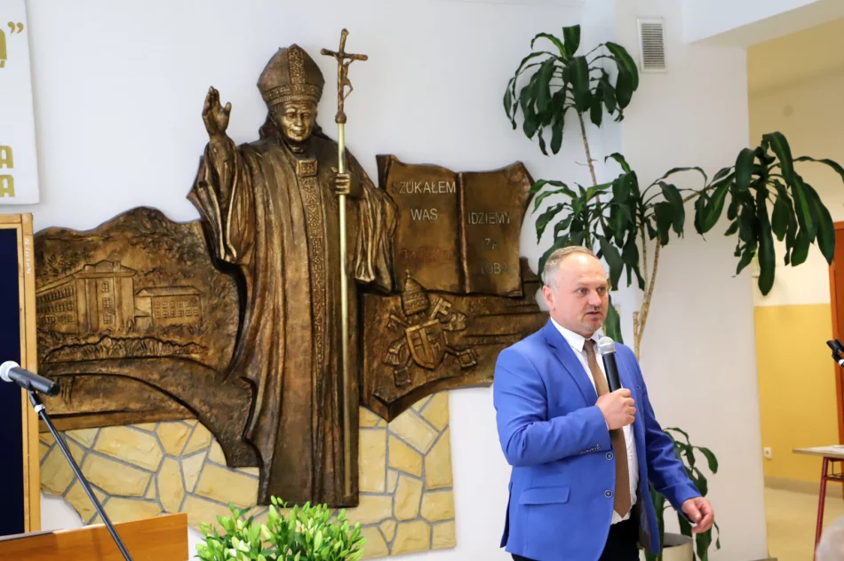 XI Gminny Konkurs o Janie Pawle II „Szukałem Was – idziemy za Tobą” - zdjęcie 19