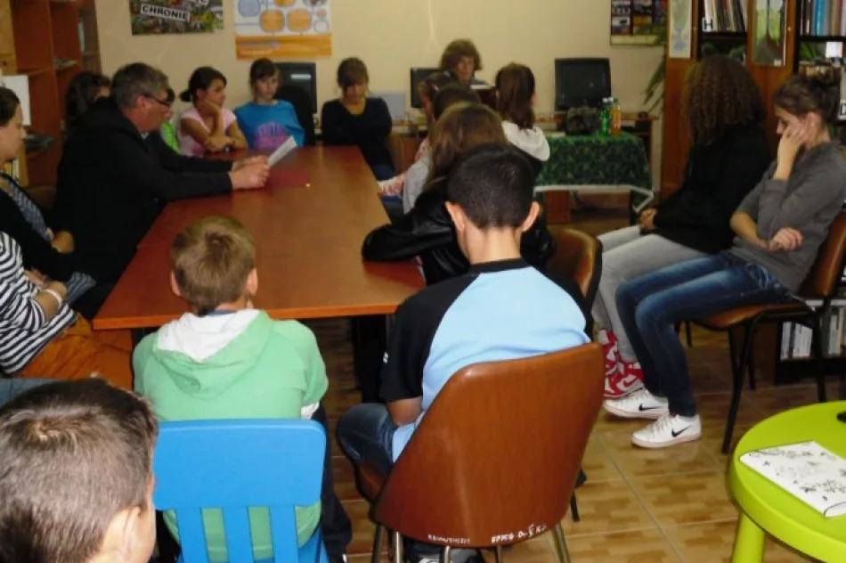 „Głośne czytanie Pana Tadeusza” w bibliotece w Rupniowie - zdjęcie 2