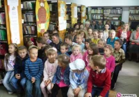 Akcja „Czytanie łączy pokolenia” w bibliotece w Kaninie - zdjęcie główne