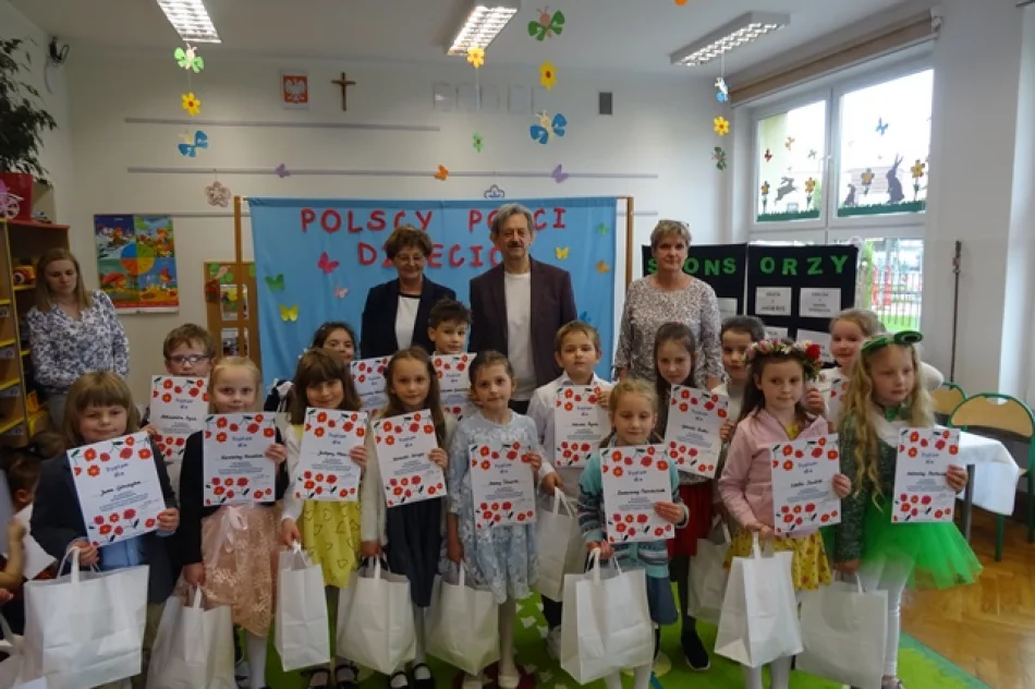 Przedszkolaki z ZSP nr 4 wzięły udział w konkursie „Polscy poeci dzieciom” - zdjęcie 15