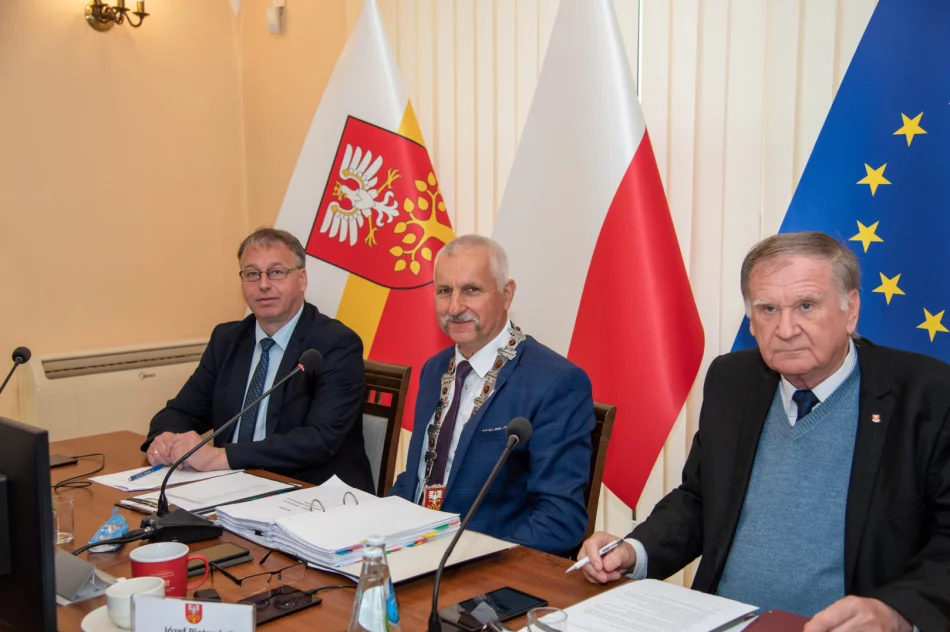 "Ideologia i wartości" kontra pieniądze z UE. Podział w radzie powiatu - zdjęcie 6