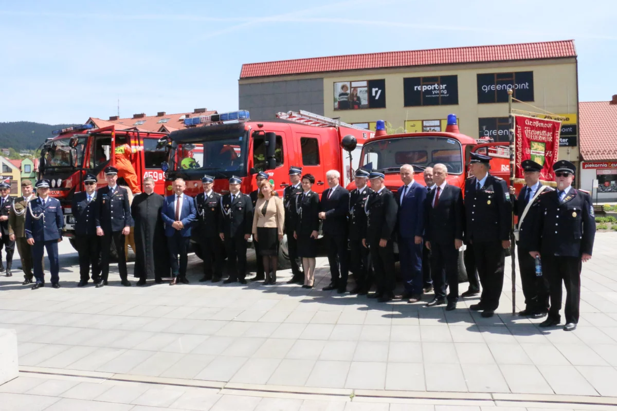 Obchody Dnia Strażaka z miejskimi odznaczeniami