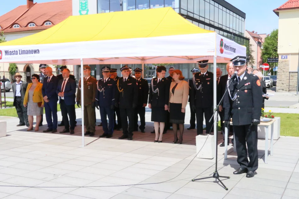 Obchody Dnia Strażaka z miejskimi odznaczeniami - zdjęcie 2