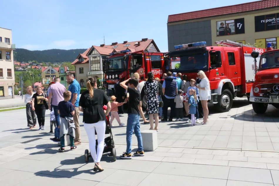 Obchody Dnia Strażaka z miejskimi odznaczeniami - zdjęcie 15