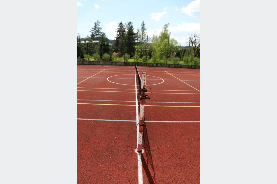 Przekazano teren budowy pod modernizację kompleksów Orlik w miejscowości Męcina i Pisarzowa. - zdjęcie 14