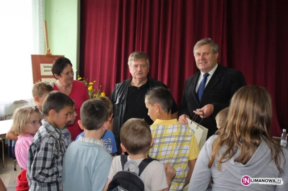 Wakacyjne spotkanie autorskie z Wiesławem Drabikiem - zdjęcie 3