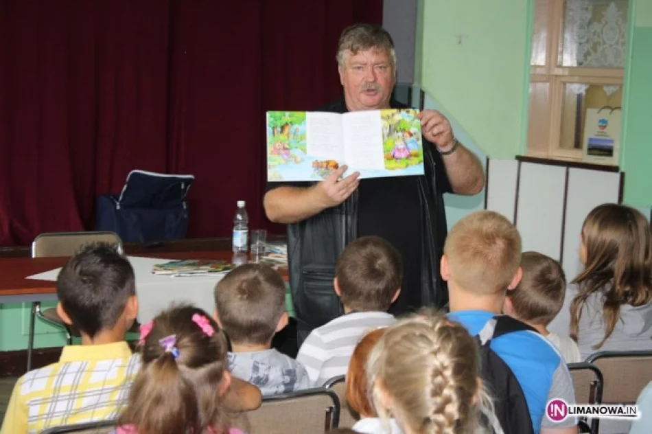 Wakacyjne spotkanie autorskie z Wiesławem Drabikiem - zdjęcie 4