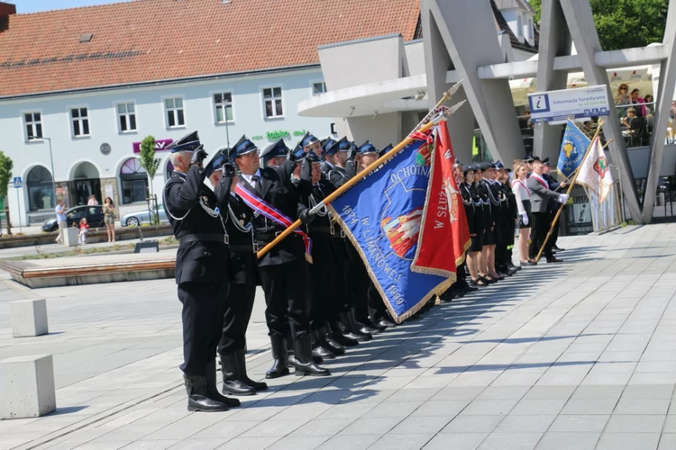 Obchody Dnia Strażaka z miejskimi odznaczeniami - zdjęcie 4
