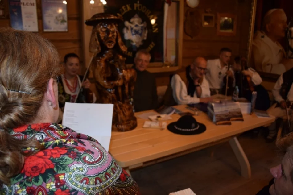 Spotkanie autorskie w "Ciyniu Bulandy" - zdjęcie 12