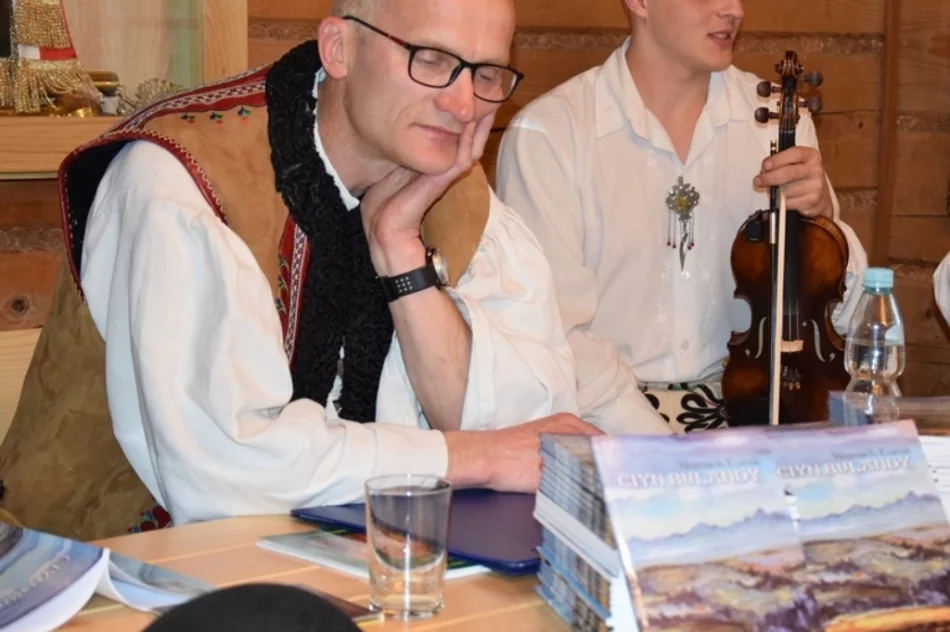Spotkanie autorskie w "Ciyniu Bulandy" - zdjęcie 13