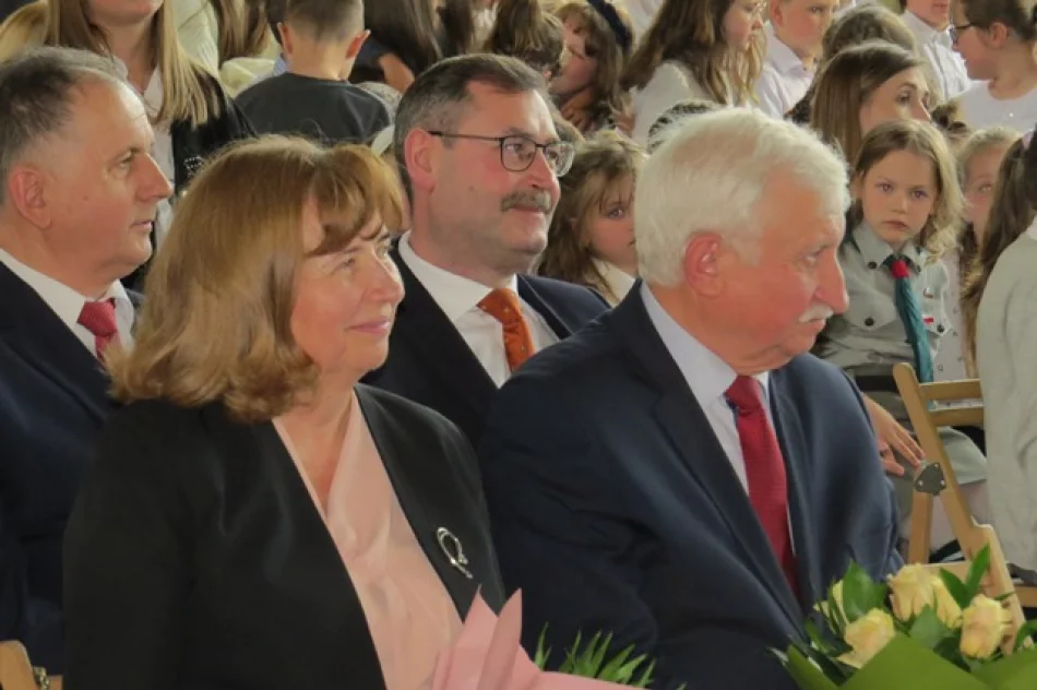 W Zespole Szkolno-Przedszkolnym Nr 1 odbyło się Święto Patronki szkoły - zdjęcie 12