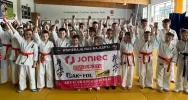 Tytuł „najlepszy zawodnik turnieju” i 13 medali wywalczyli w Jaśle najmłodsi karatecy ARS Klub Kyokushinkai - zdjęcie 2