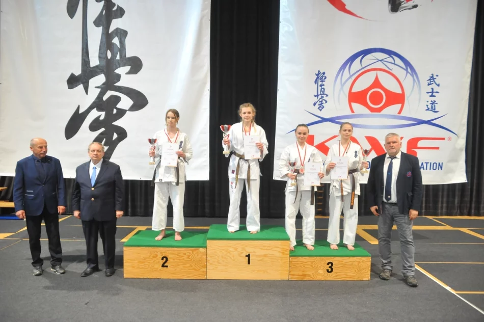 Zawodniczka ARS Limanowa – JONIEC Team brązową medalistką Akademickich Mistrzostw Polski w Karate Kyokushin - zdjęcie 4
