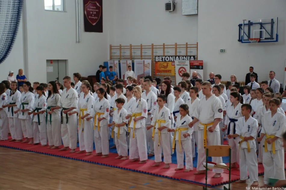 Złoto dla Filipa Kaima i 3 medale dla karateków z Limanowski Klub Kyokushin Karate w Przemyślu - zdjęcie 5