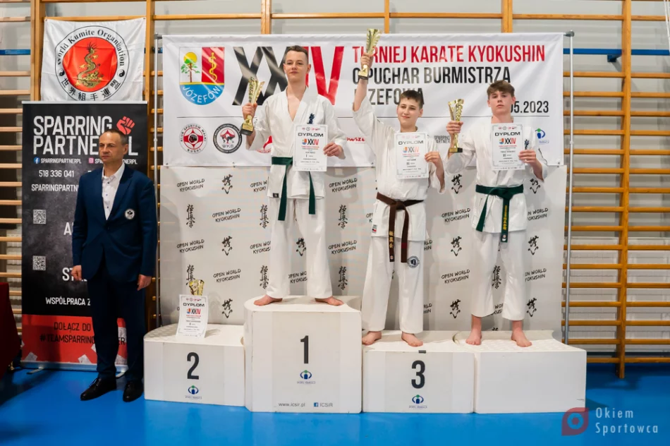 8 medali dla zawodników Limanowskiego Klubu Kyokushin Karate podczas Turnieju w Józefowie - zdjęcie 3