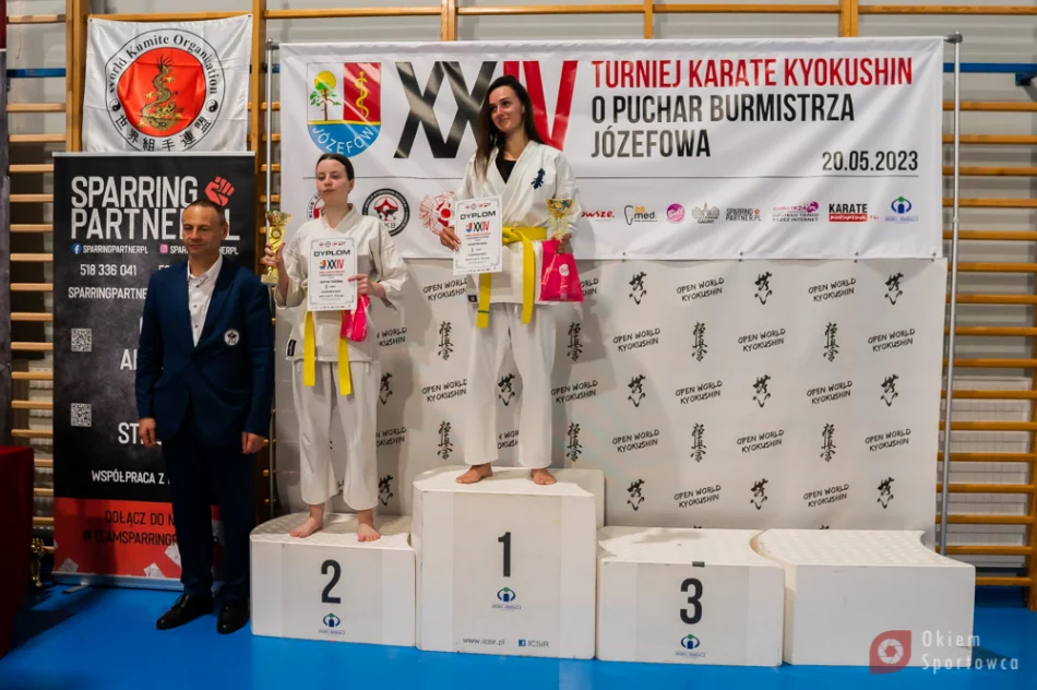 8 medali dla zawodników Limanowskiego Klubu Kyokushin Karate podczas Turnieju w Józefowie - zdjęcie 6
