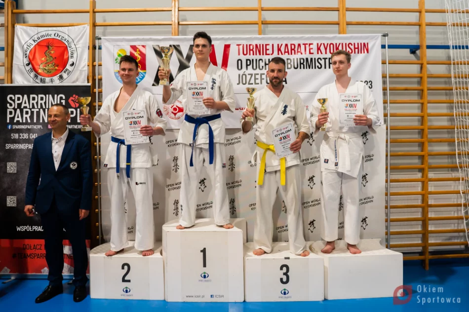 8 medali dla zawodników Limanowskiego Klubu Kyokushin Karate podczas Turnieju w Józefowie - zdjęcie 7