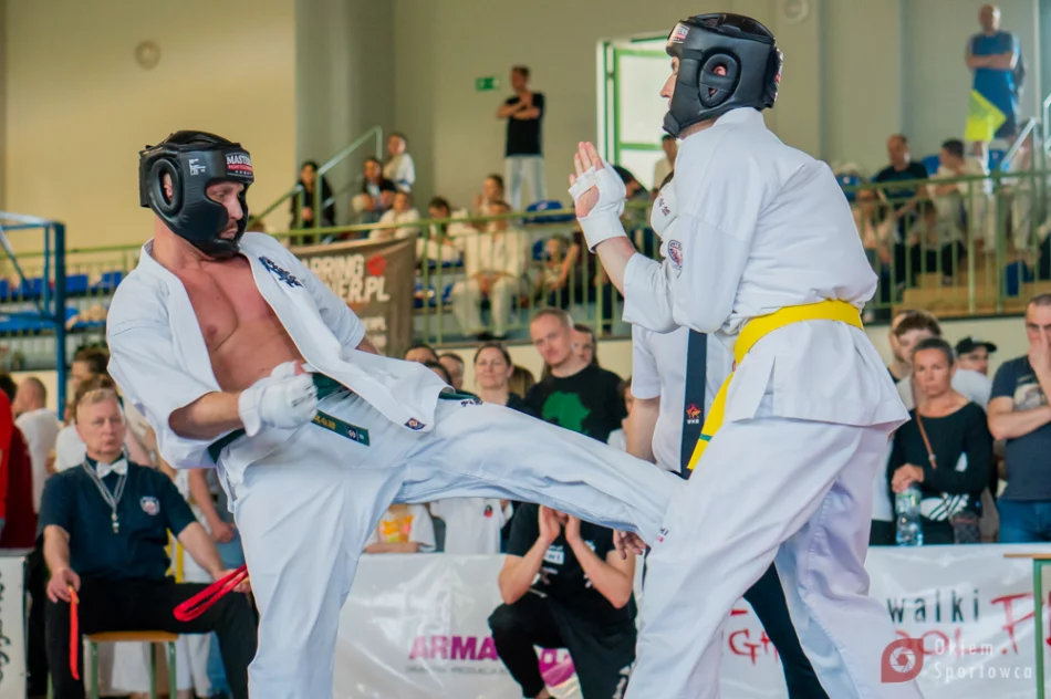 8 medali dla zawodników Limanowskiego Klubu Kyokushin Karate podczas Turnieju w Józefowie - zdjęcie 8