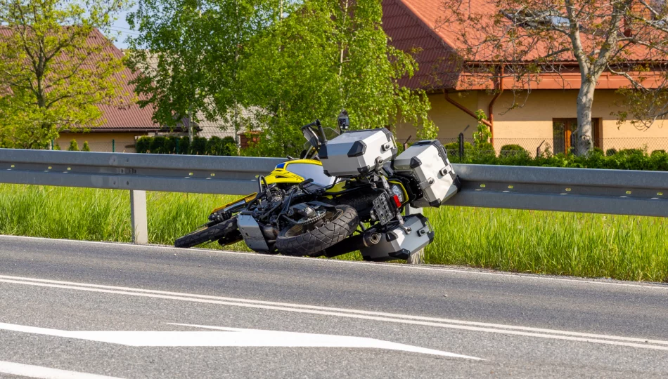 Motocyklista w szpitalu, utrudnienia na DK 28 - zdjęcie 1